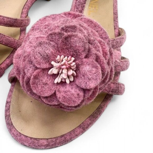 Authentic CHANEL Dusty Pink Tweed CC Logo Camellia Flower Sandals Size E… - Picture 5 of 14